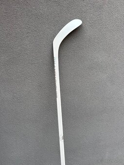 Hokejka BLACKSTICK PRO biela , custom čierna juniorská - 3