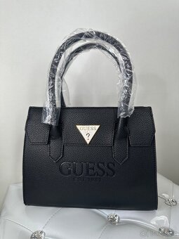 guess cierna kabelka - 3