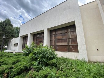 41827-Viacúčelová budova v centre Liptovského Mikuláša - 3
