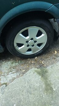 195/60 R15 - 3