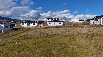 PREDAJ:STAV.POZEMOK S IS; 747 m2; Poprad - Mlynica; 133.500  - 3