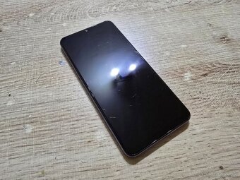Samsung A32 5G plnefunkcny telefon s nabijacim kablom bratis - 3