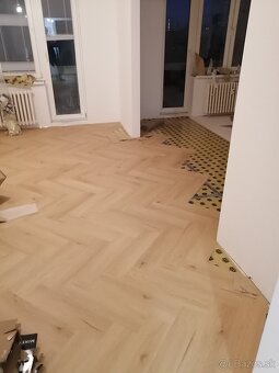 Montáž dverí a pokládka plávajucej podlahy, brúsenie parkiet - 3