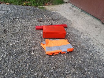 Núdzová výbava auto - 3