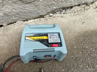 autonabijacka 12v 6A - 3