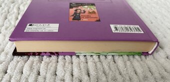 KNIHA HROZBA V MÚZEU - 3