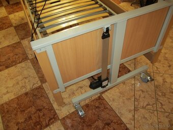 Polohovateľná elektrická posteľ - AKS - 3