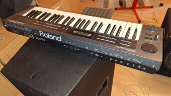 KLAVES ROLAND JUNO 1 - 3