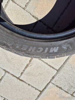 Michelin Pilot Sport 5 225/45 R18 - 3