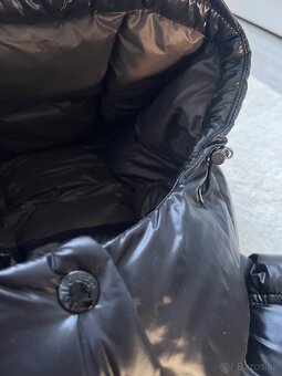 Moncler čierna vesta - 3