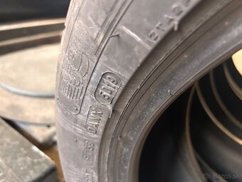 Predám 215/50r17 2ks hankook 2ks michelin - 3