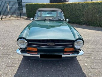 Triumph TR6 z roku 1974 - 3