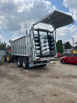 Rozmetanie mastalné hnoja - 3