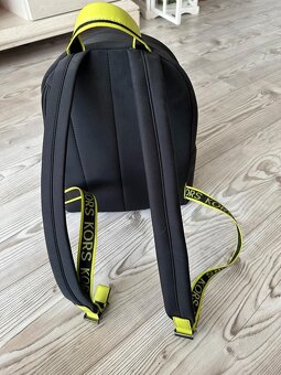 Minimálne nosený batoh Michael Kors + darček - 3