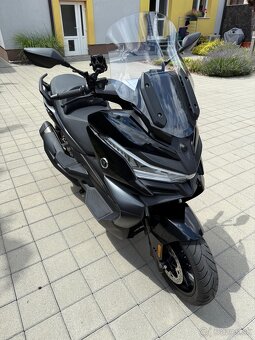 Predám skúter Voge 350 SR4 max - 3