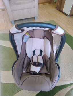 Autosedačka-vajíčko Karwala 0-10kg - 3