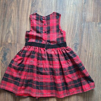 Dievčenské šaty 4-5 r. - 3