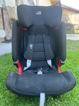 Polohovateľná sedačka Britax Romer Advansafix IV - 3