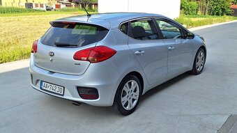 Kia Cee´d 1.4 CRDi WGT Silver - 3