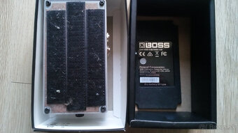 BOSS DD8, JOYO Distortion UZI - 3