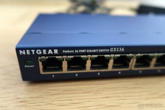 Predám switch Netgear ProSafe GS116 v2 - 3