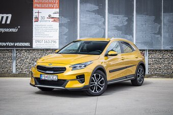 XCeed 1.4 T-GDi Gold, 1. majiteľ, slovenské, nelakované - 3