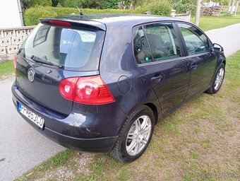 Predám Wolkswagen Golf 5 TDI Comfortline - 3