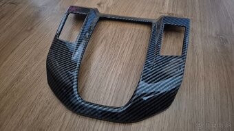 Kryt okolo tlacidiel a radenia Honda cr v 5 - 3