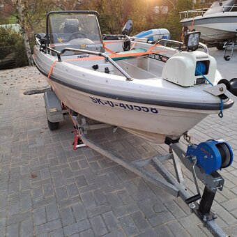 Motorový čln TERHI 410 - 3