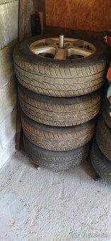 215/60 R16 - 3