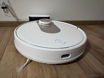 Predám robotický vysávač a mop Xiaomi Viomi SE - 3