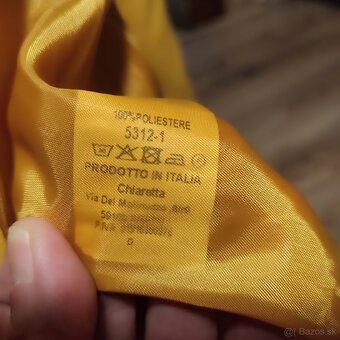 Dlhý žltý kabát - 3