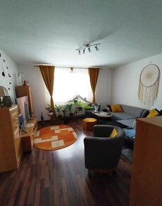 Väčší 3 izbový byt  na sídlisku SNP v Michalovciach. - 3