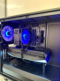 Ryzen 7 7800X3D RX 9070 XT 16GB 32GB RAM 2TB M.2 850W - 3