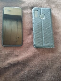 Predám Samsung Galaxy a20 - 3