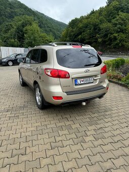 Hyundai Santa Fe - 3