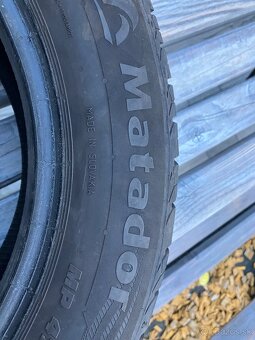 195/60 R15 - 3