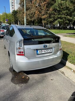 Toyota Prius 2010 r.v prenajom - 3