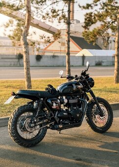 Triumph Bonneville T120 Black - 3