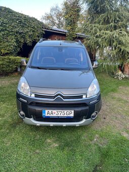 Berlingo 1,6 D rok 2015 Nova Stk Ek top stav - 3