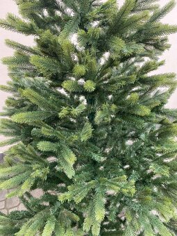 Umelý vianočný stromček 3D - 220 cm nový - 3
