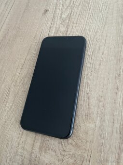 Iphone 11 64 GB čierny - 3