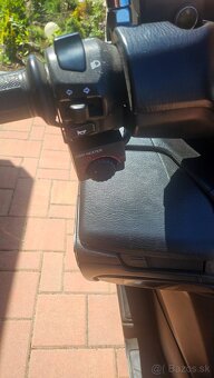 Suzuki Burgman 400 - 3