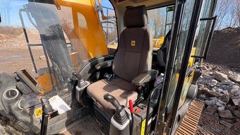 Prodám JCB JS 220 T4F - 3