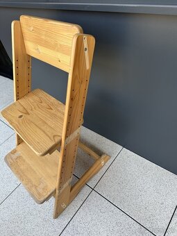 Predám používanú detskú drevenú stoličku - 3