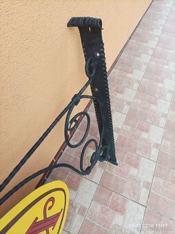 Predám ručne kovaný drziak - 3