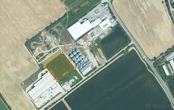 NA PREDAJ: stavebný pozemok 9060m2 v priemyselnej oblasti - - 3