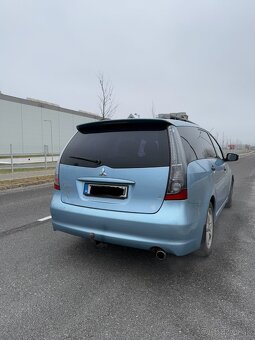 Mitsubishi Naow Grandis - 3
