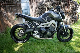 Yamaha MT09 - 3
