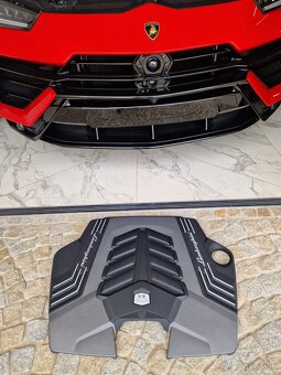 Lamborghini Urus S NOVÝ kryt motora 4M6133849 E =290€ - 3